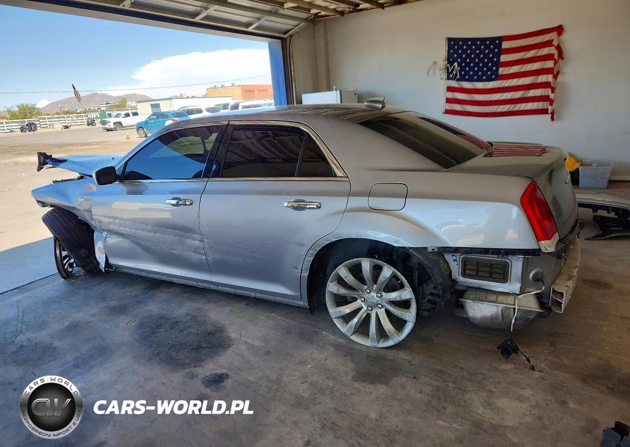 2018 Chrysler 300 Limited VIN:2C3CCAEG0JH152569 - 2