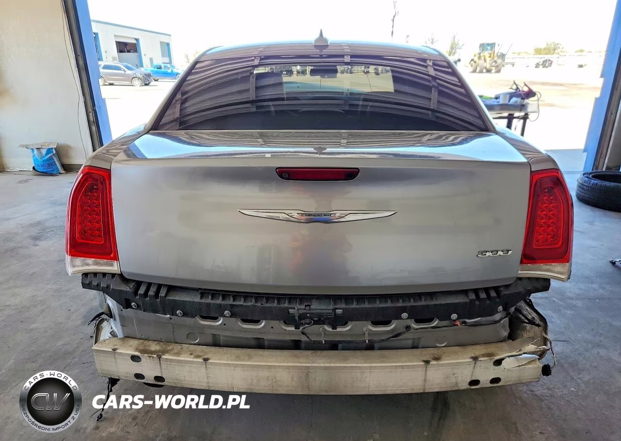 2018 Chrysler 300 Limited VIN:2C3CCAEG0JH152569 - 6