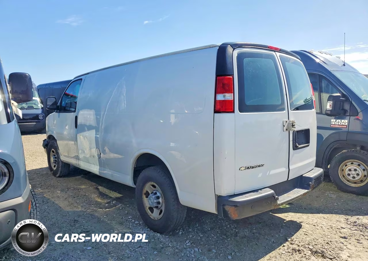2017 Chevrolet Express G2500 VIN:1GCWGAFF6H1310666 - 2
