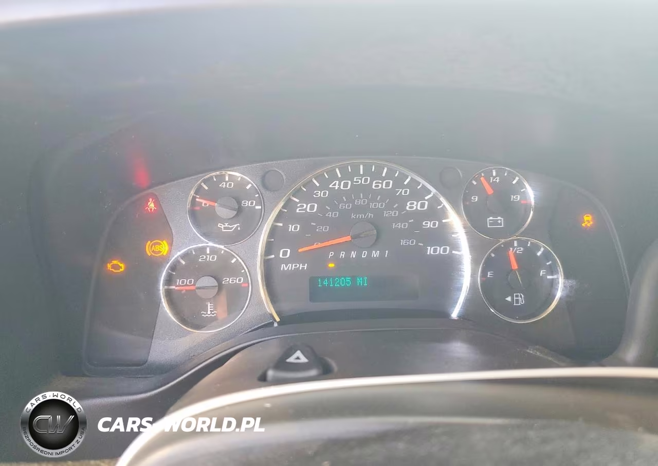 2017 Chevrolet Express G2500 VIN:1GCWGAFF6H1310666 - 9