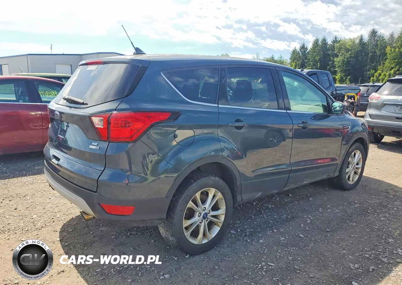 2019 Ford Escape Se VIN:1FMCU9GD9KUA28403 - 3