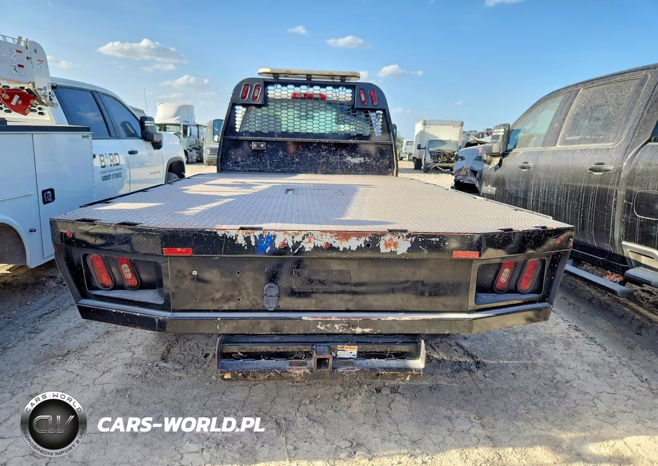 2018 Chevrolet Silverado C3500 VIN:1GB3CYCY5JF268226 - 6