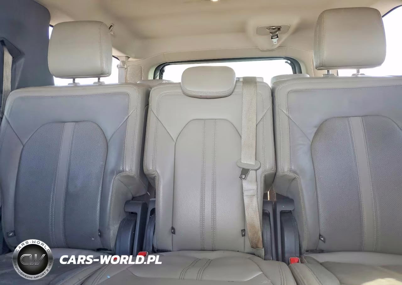2019 Ford Expedition Max Limited VIN:1FMJK2AT5KEA35749 - 10