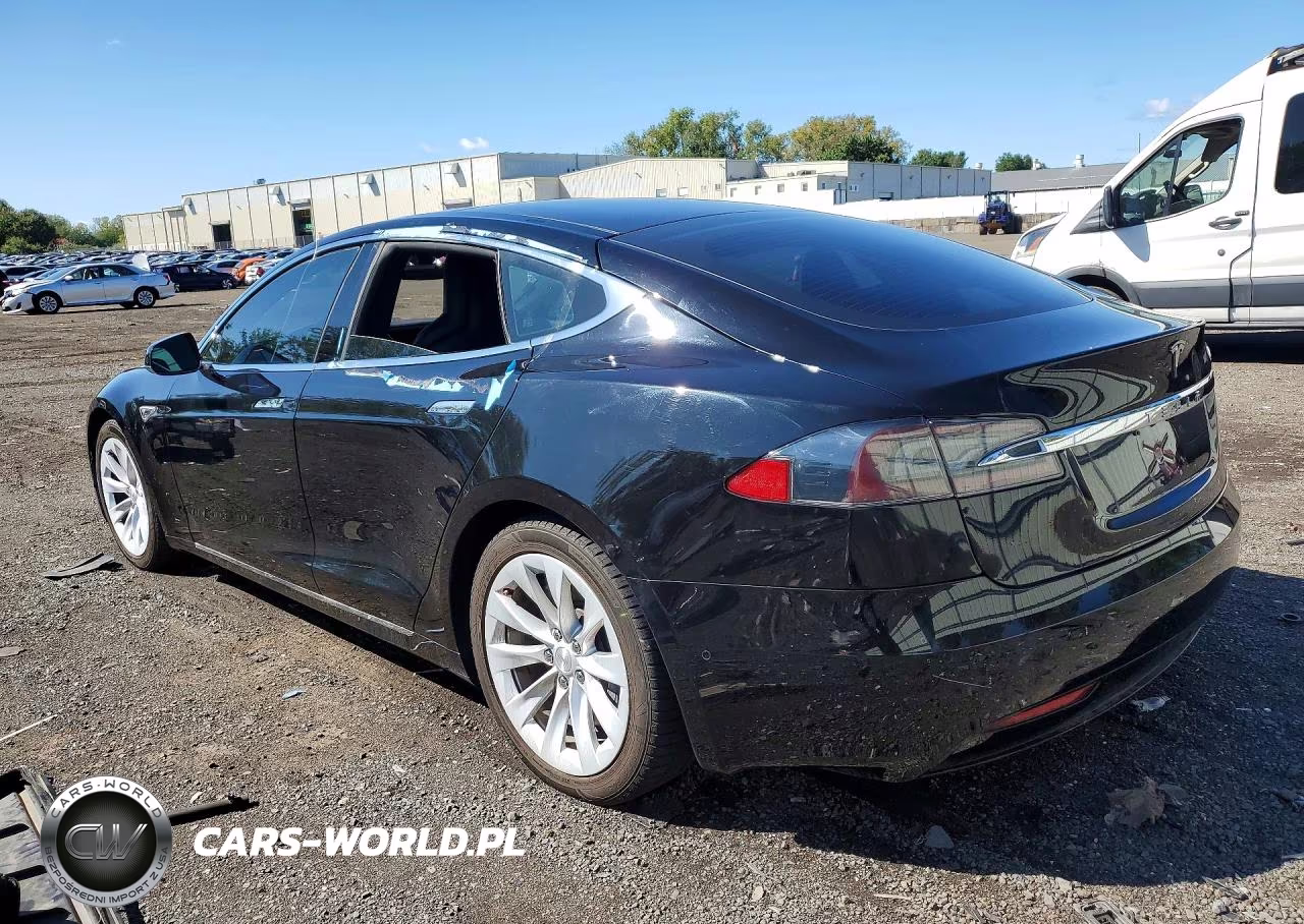 2016 Tesla Model S VIN:5YJSA1E26GF152544 - 2
