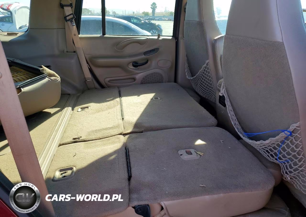 1999 Ford Expedition VIN:1FMPU18L3XLB81350 - 10