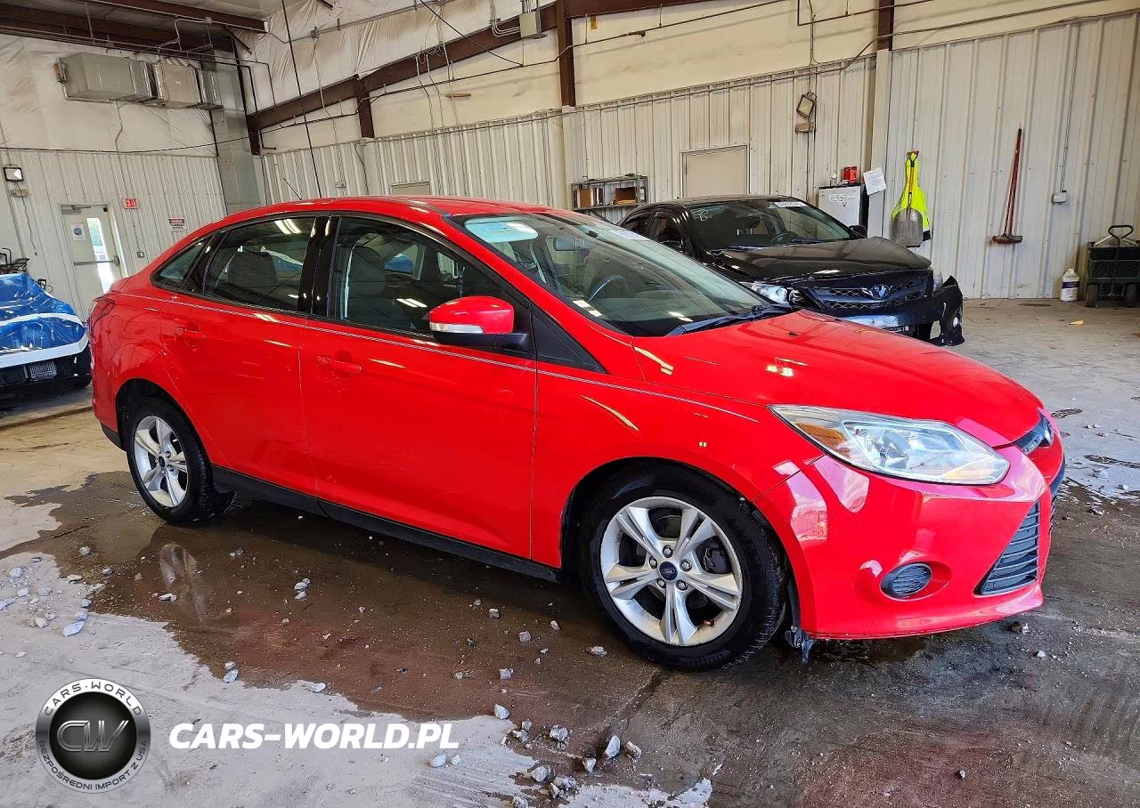 2014 Ford Focus Se VIN:1FADP3F23EL280290 - 4