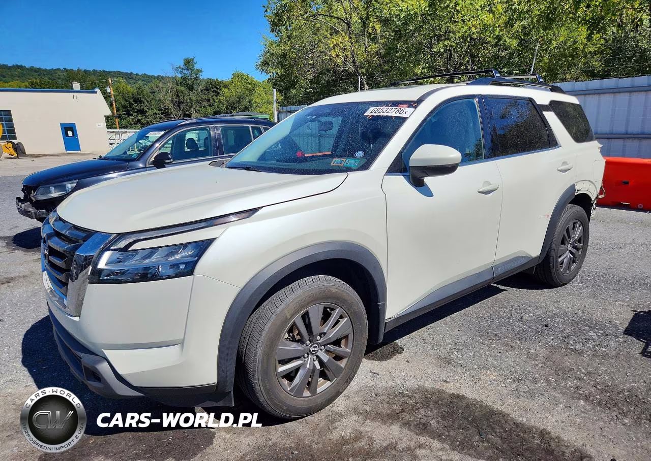 2022 Nissan Pathfinder Sv