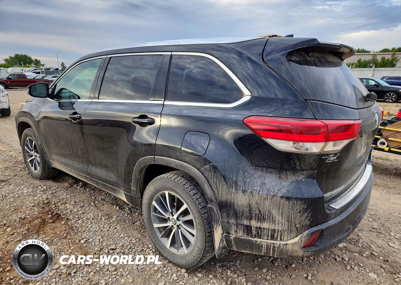 2018 Toyota Highlander Xle VIN:5TDJZRFH6JS848474 - 2