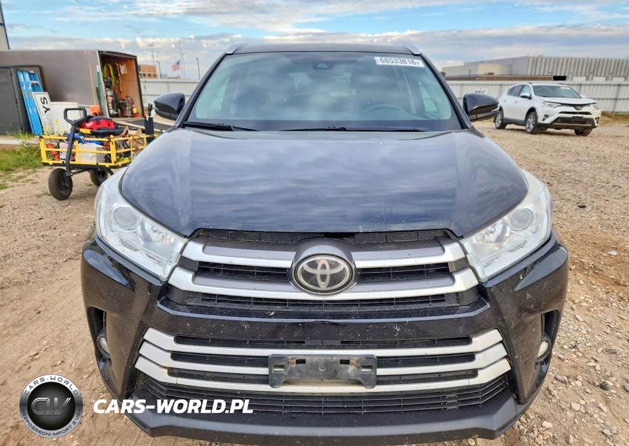 2018 Toyota Highlander Xle VIN:5TDJZRFH6JS848474 - 5