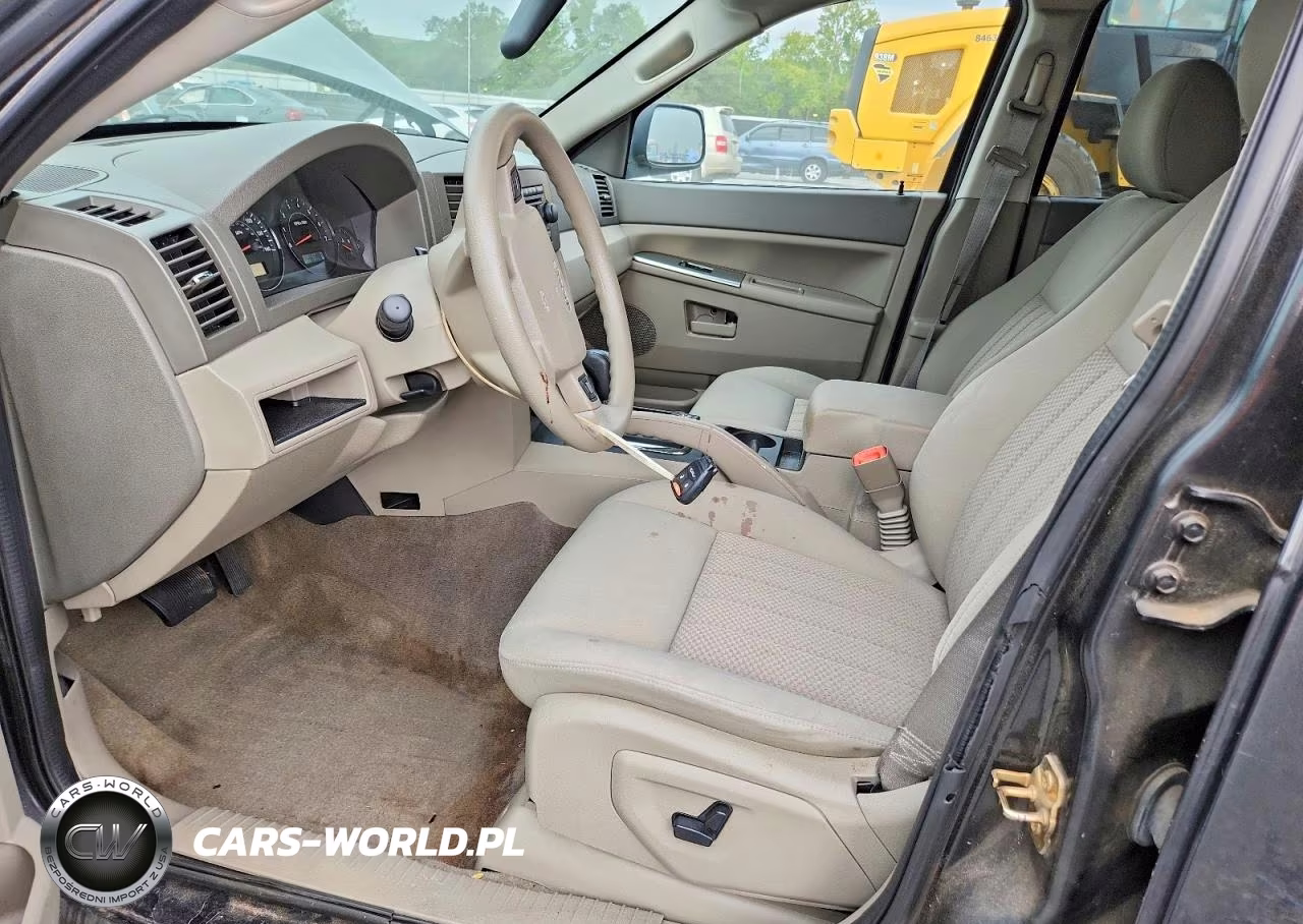 2005 Jeep Grand Cherokee Laredo VIN:1J4HR48N65C601798 - 7