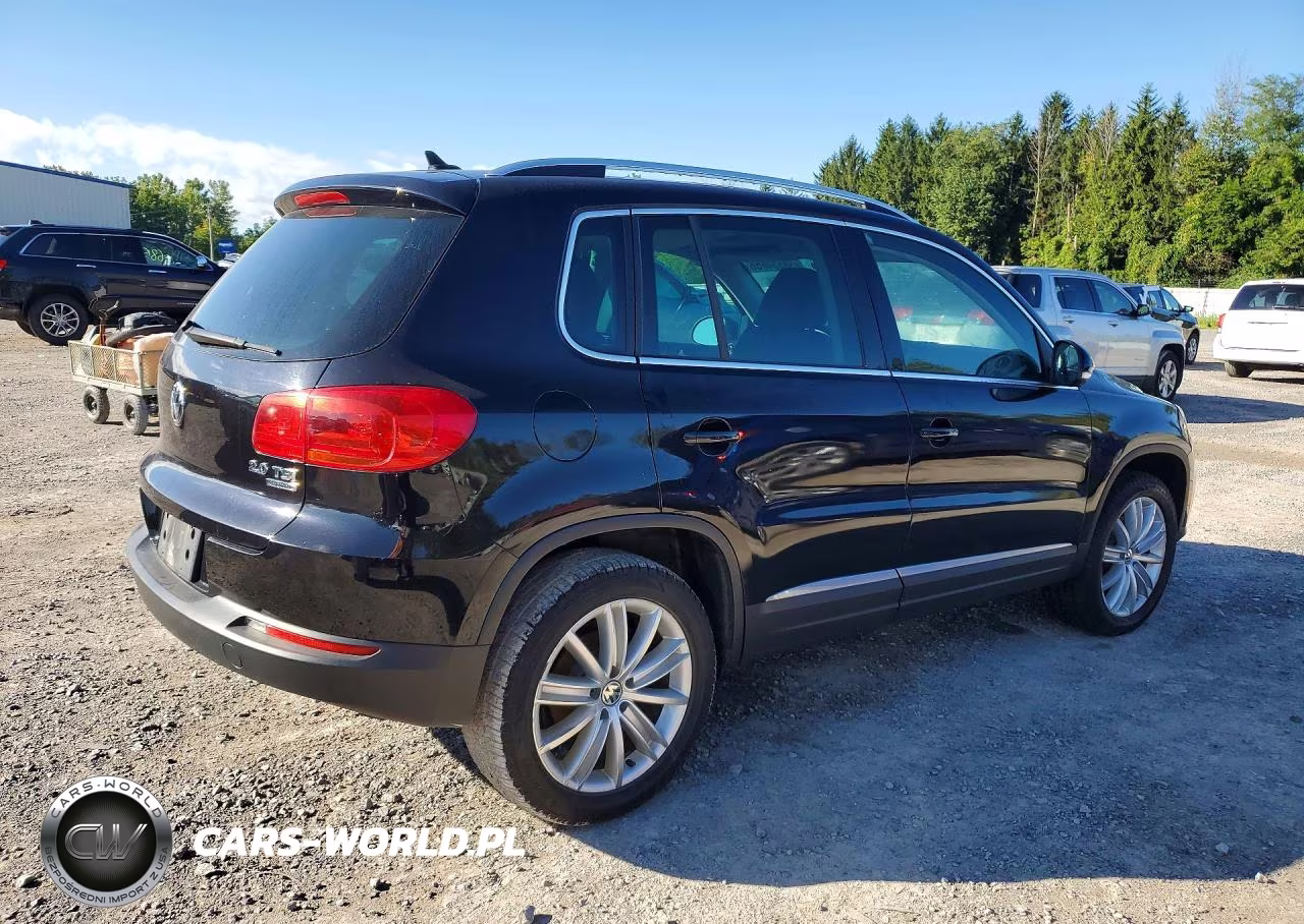2012 Volkswagen Tiguan S VIN:WVGBV7AX4CW503851 - 3