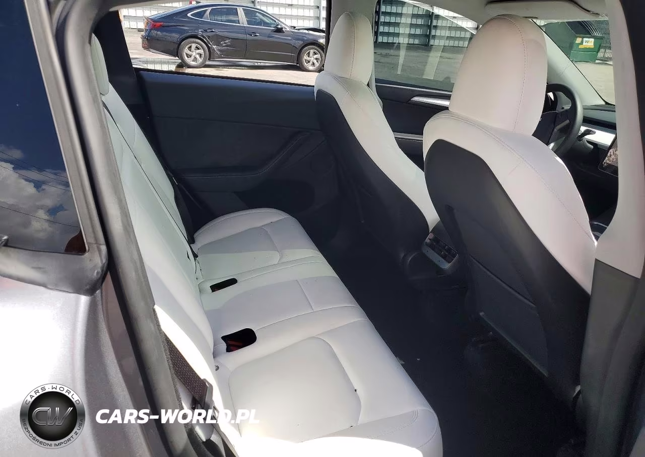 2024 Tesla Model Y VIN:7SAYGDEF3RA306935 - 11