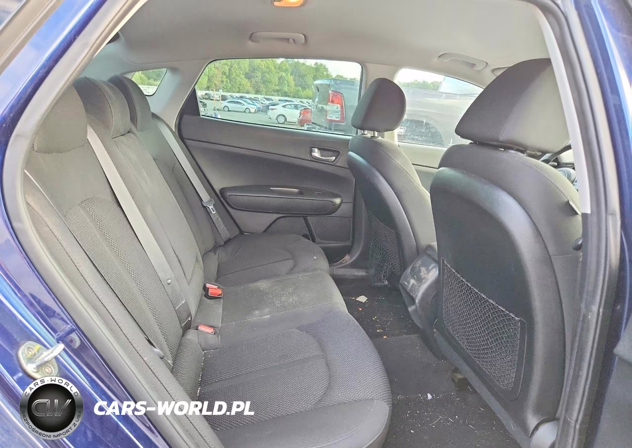 2019 Kia Optima Lx VIN:5XXGT4L34KG360697 - 10