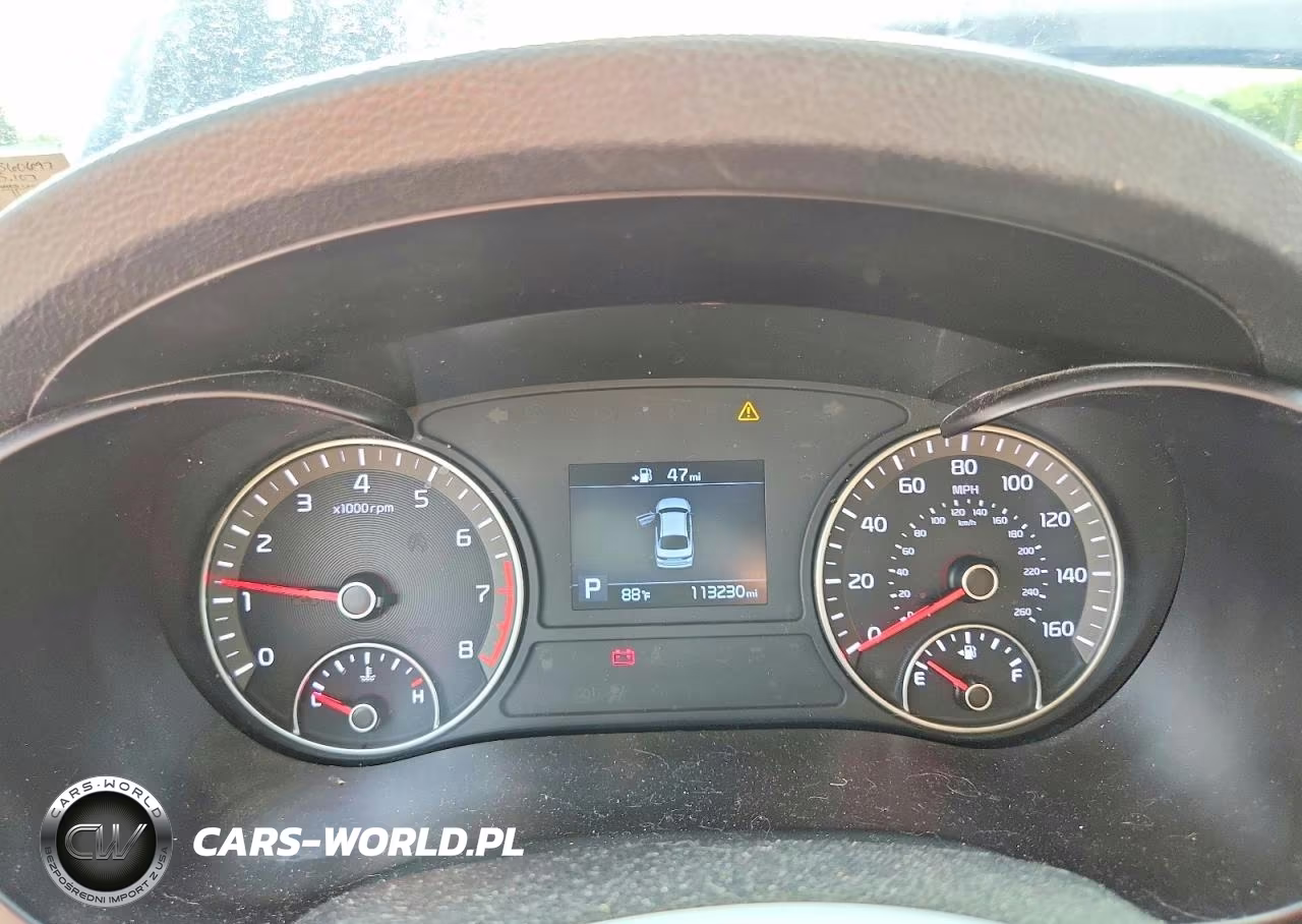 2019 Kia Optima Lx VIN:5XXGT4L34KG360697 - 9