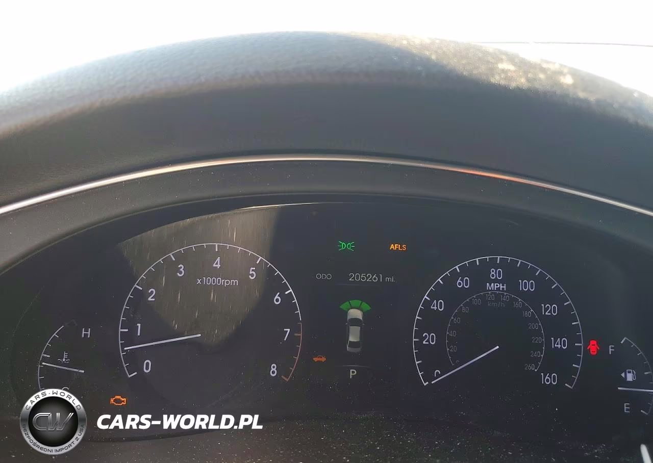 2012 Hyundai Genesis 3.8L VIN:KMHGC4DD7CU204717 - 9