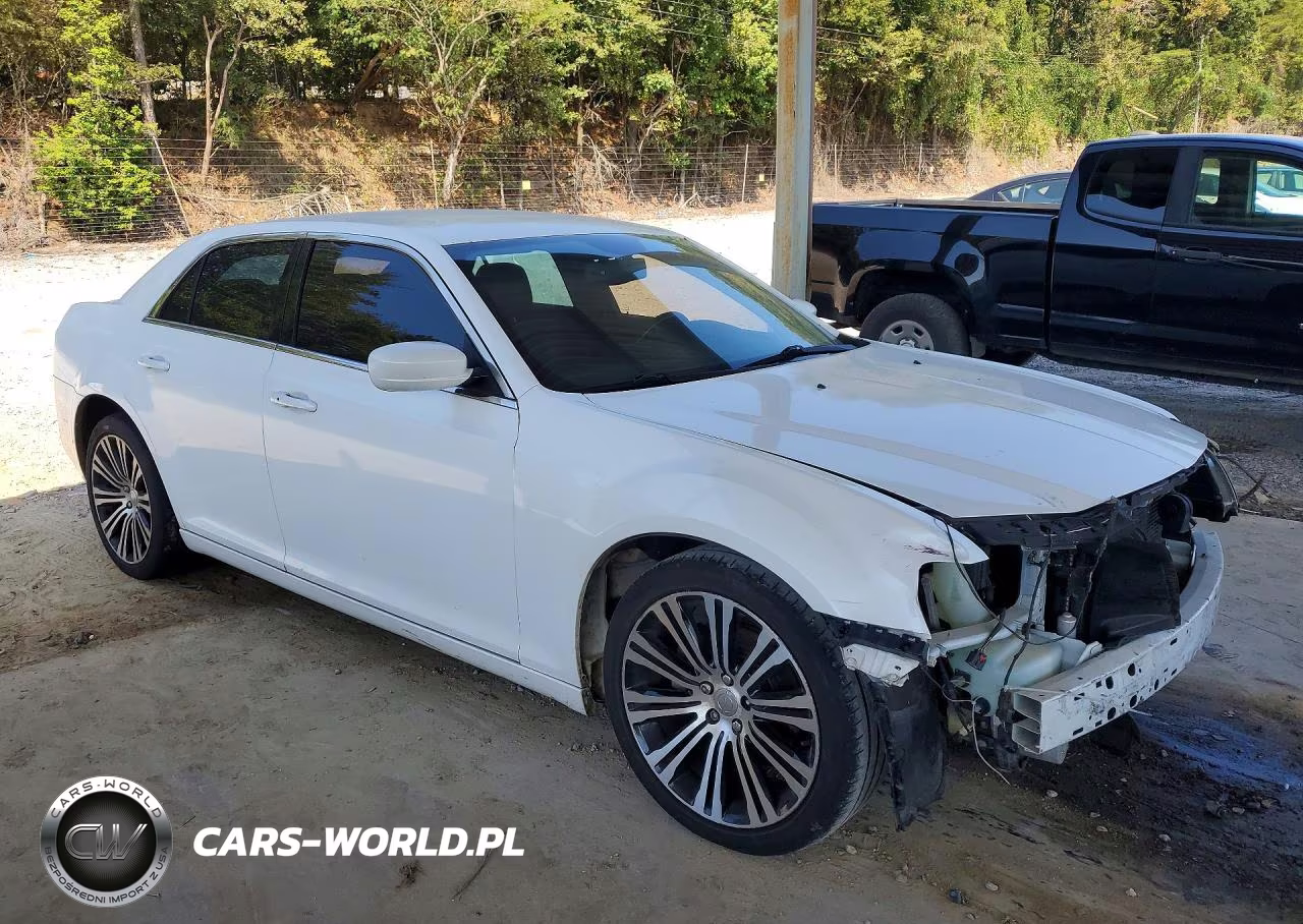 2013 Chrysler 300 S VIN:2C3CCABG5DH685249 - 4