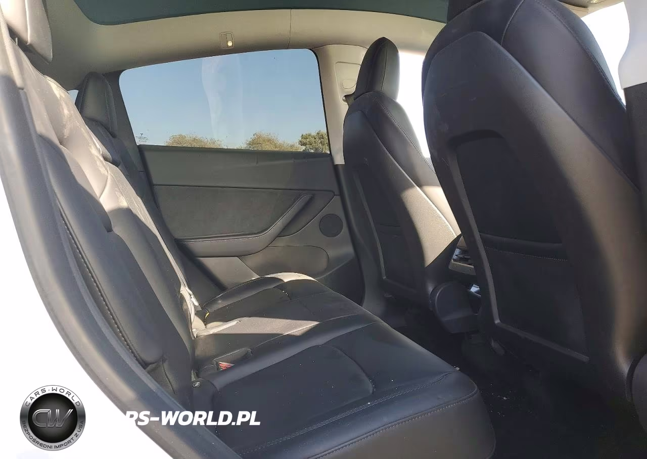 2022 Tesla Model Y VIN:7SAYGDEE6NF345121 - 10