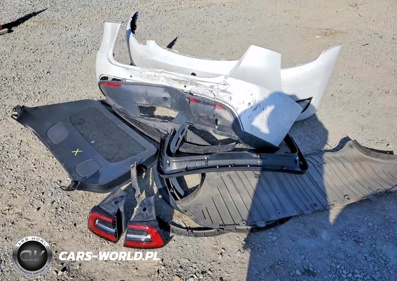2022 Tesla Model Y VIN:7SAYGDEE6NF345121 - 12