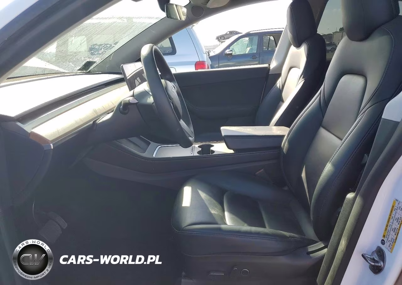2022 Tesla Model Y VIN:7SAYGDEE6NF345121 - 7