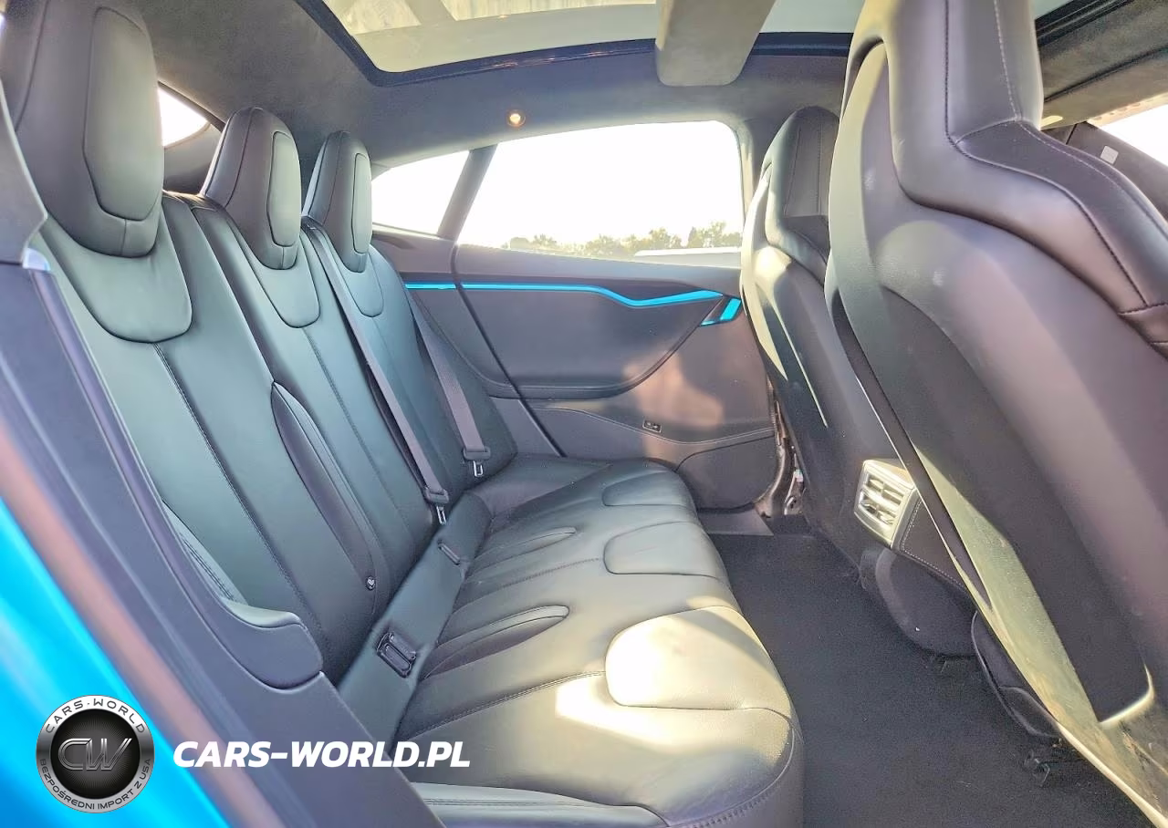 2015 Tesla Model S VIN:5YJSA1E42FF102093 - 10