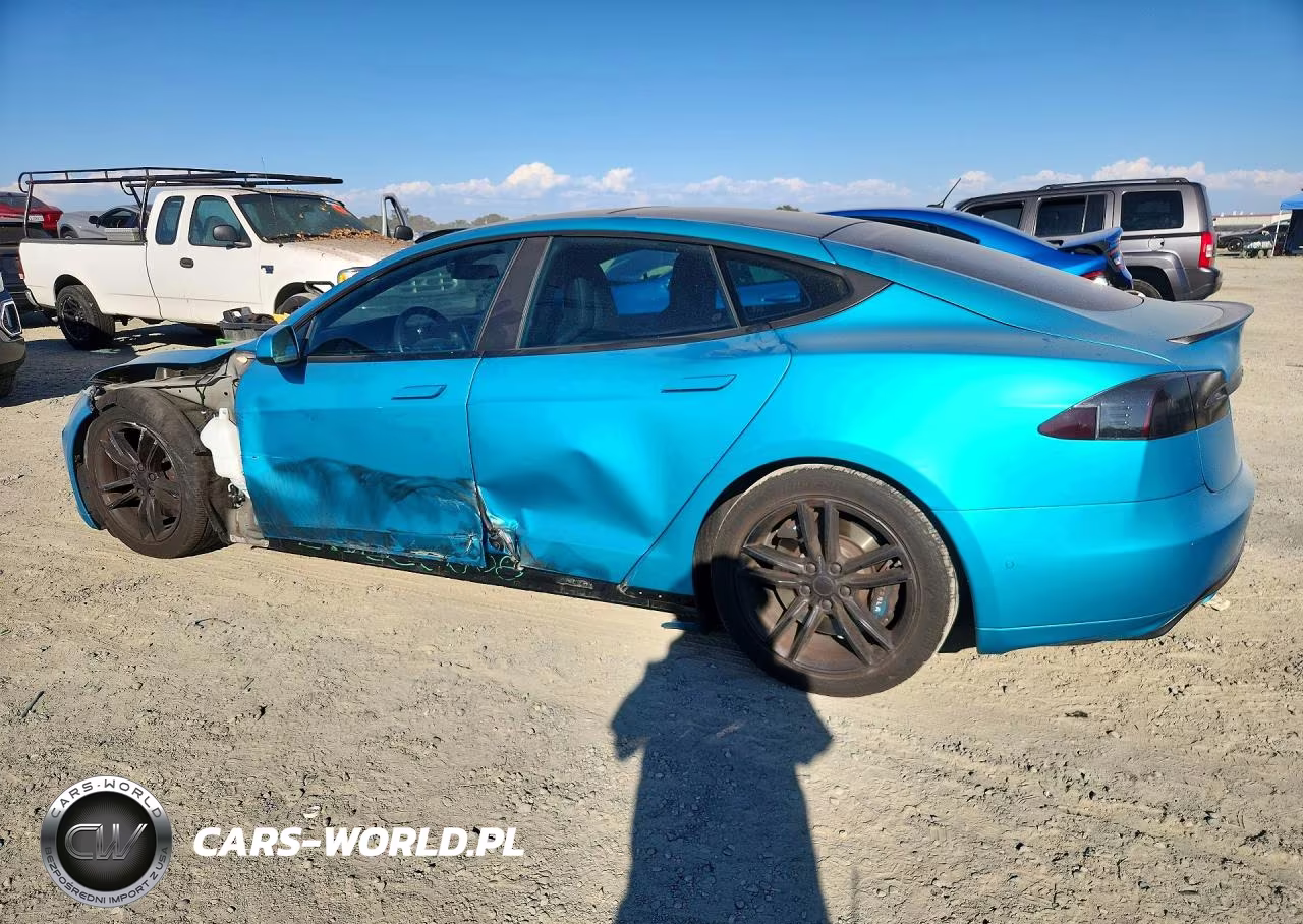 2015 Tesla Model S VIN:5YJSA1E42FF102093 - 2