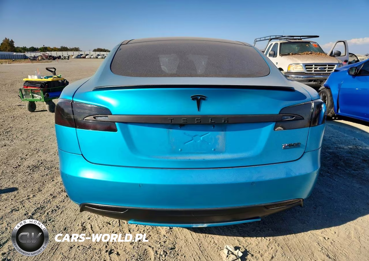 2015 Tesla Model S VIN:5YJSA1E42FF102093 - 6