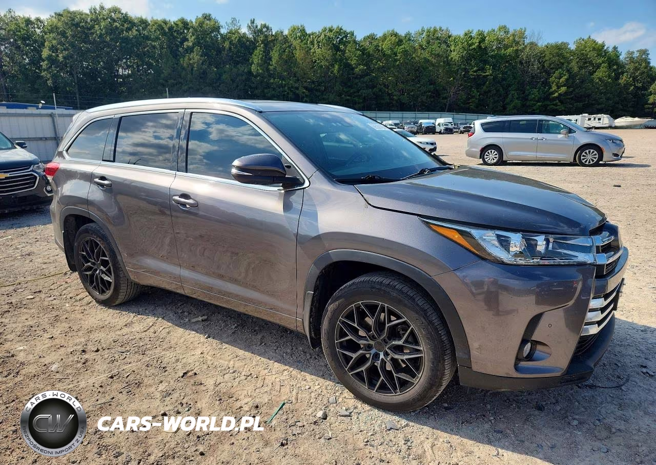 2018 Toyota Highlander Limited Platinum VIN:5TDDZRFH0JS871634 - 4