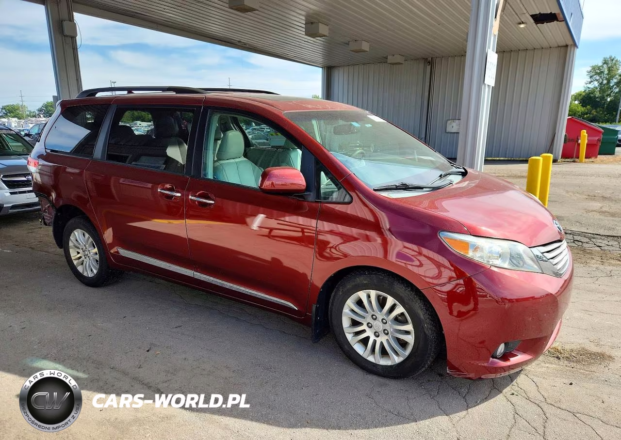 2011 Toyota Sienna VIN:5TDYK3DC9BS147355 - 4