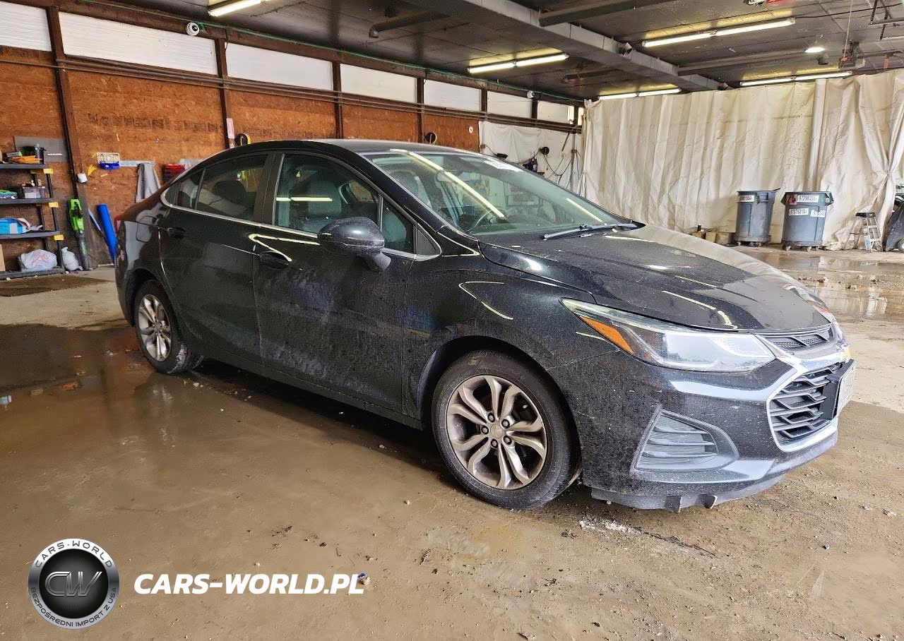 2019 Chevrolet Cruze Lt VIN:1G1BE5SM0K7145128 - 4