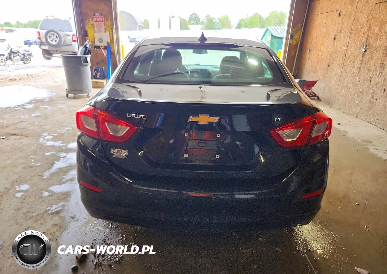 2019 Chevrolet Cruze Lt VIN:1G1BE5SM0K7145128 - 6