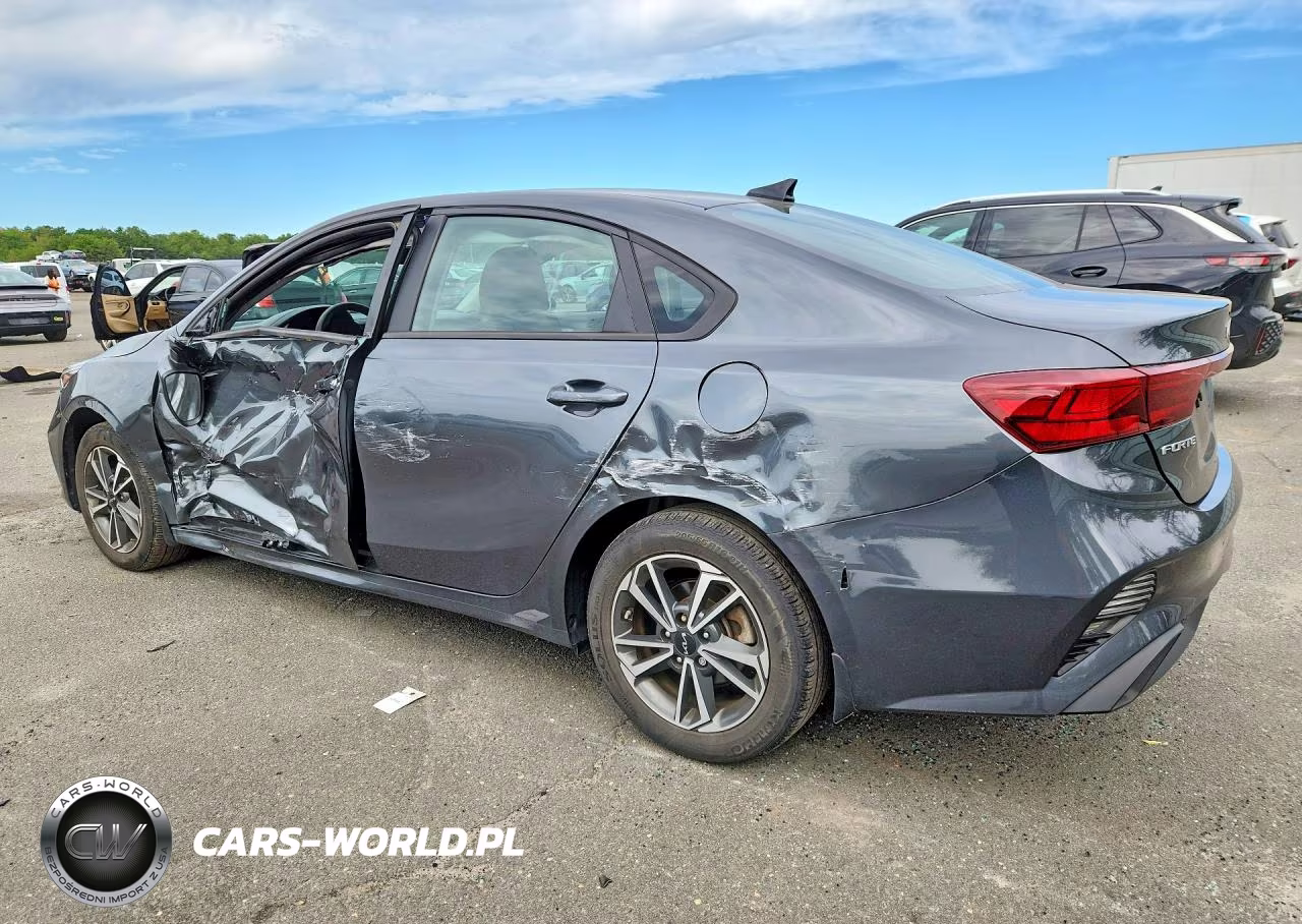 2023 Kia Forte Lxs VIN:3KPF24AD7PE582807 - 2