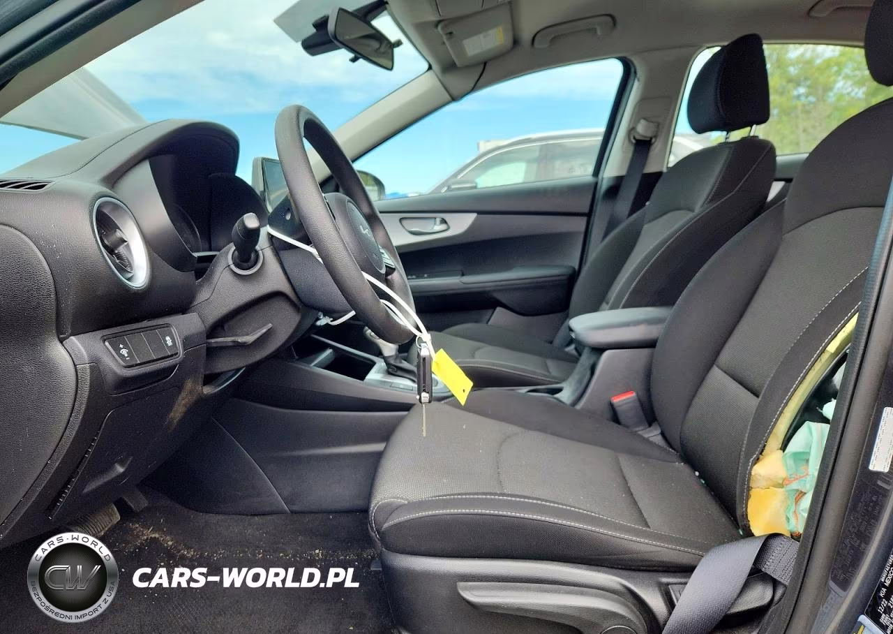 2023 Kia Forte Lxs VIN:3KPF24AD7PE582807 - 7