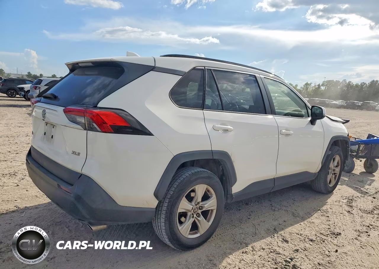 2020 Toyota Rav4 Xle VIN:JTMW1RFV3LD061032 - 3