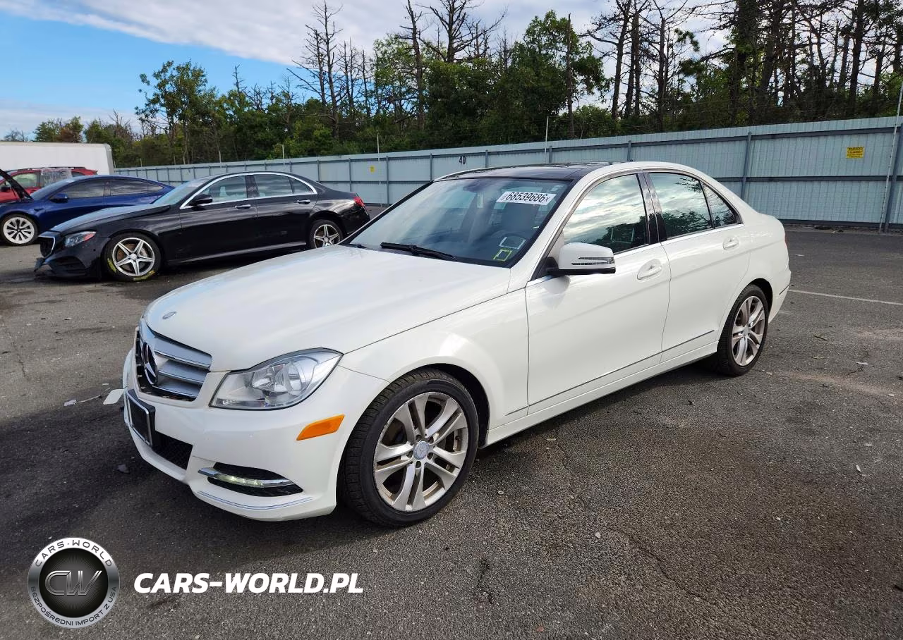 2012 Mercedes-Benz C 300 4Matic VIN:WDDGF8BB0CA650414 - 1