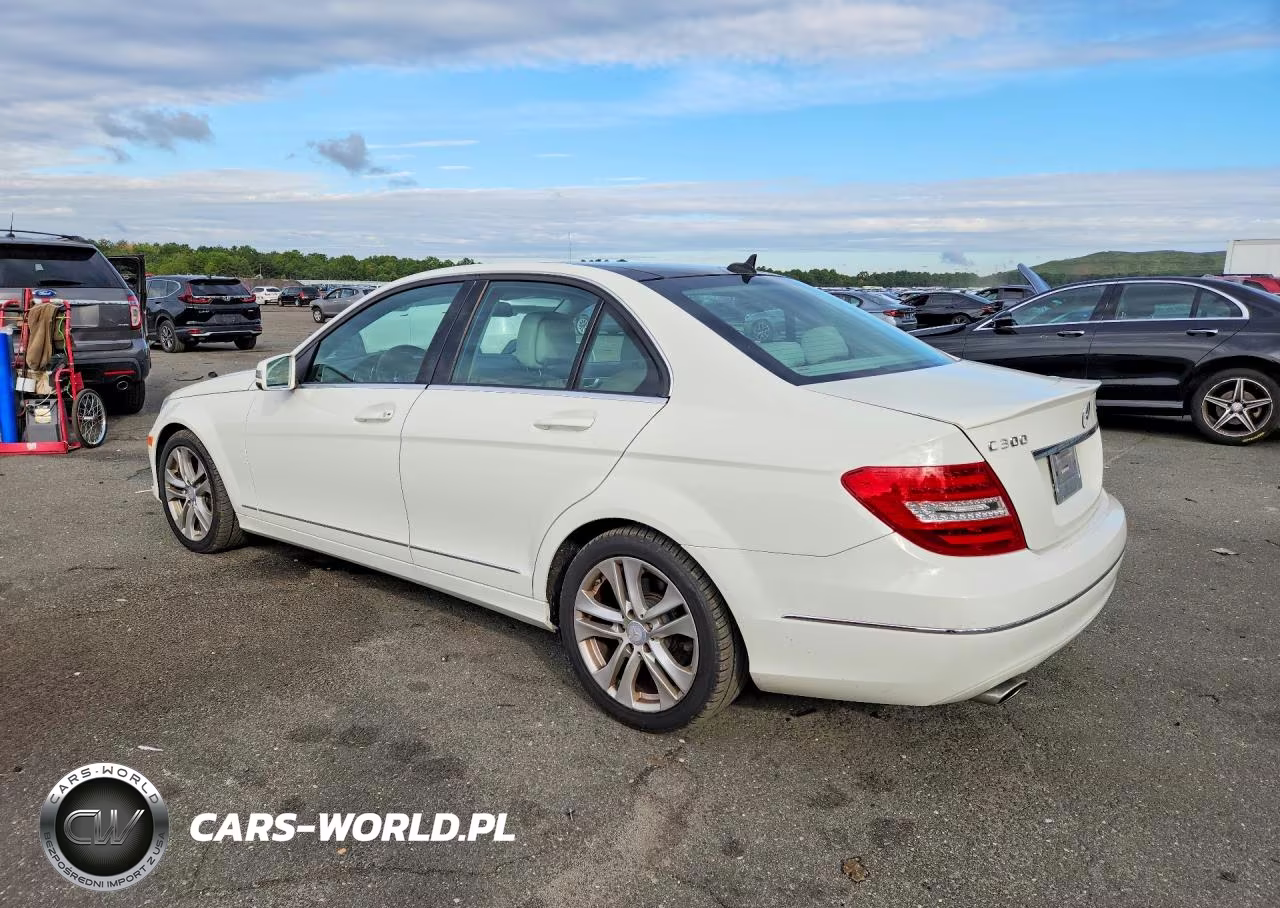 2012 Mercedes-Benz C 300 4Matic VIN:WDDGF8BB0CA650414 - 2