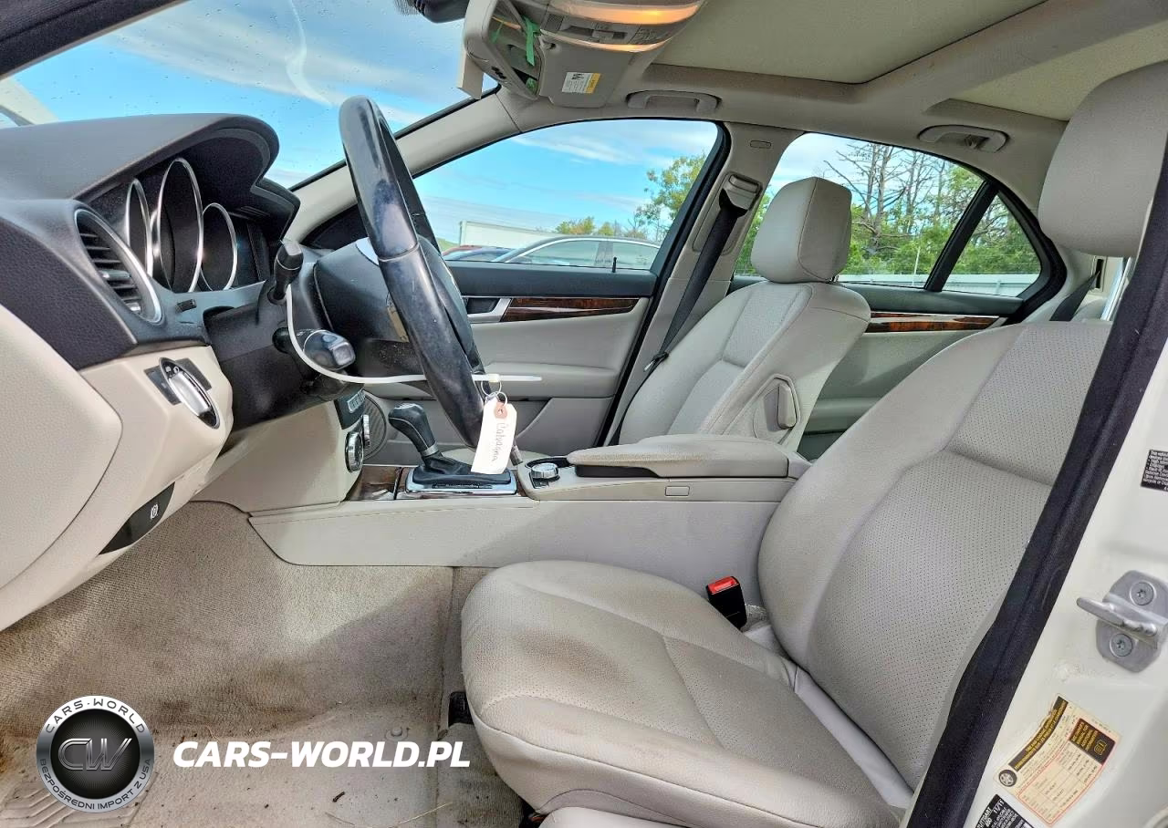 2012 Mercedes-Benz C 300 4Matic VIN:WDDGF8BB0CA650414 - 7