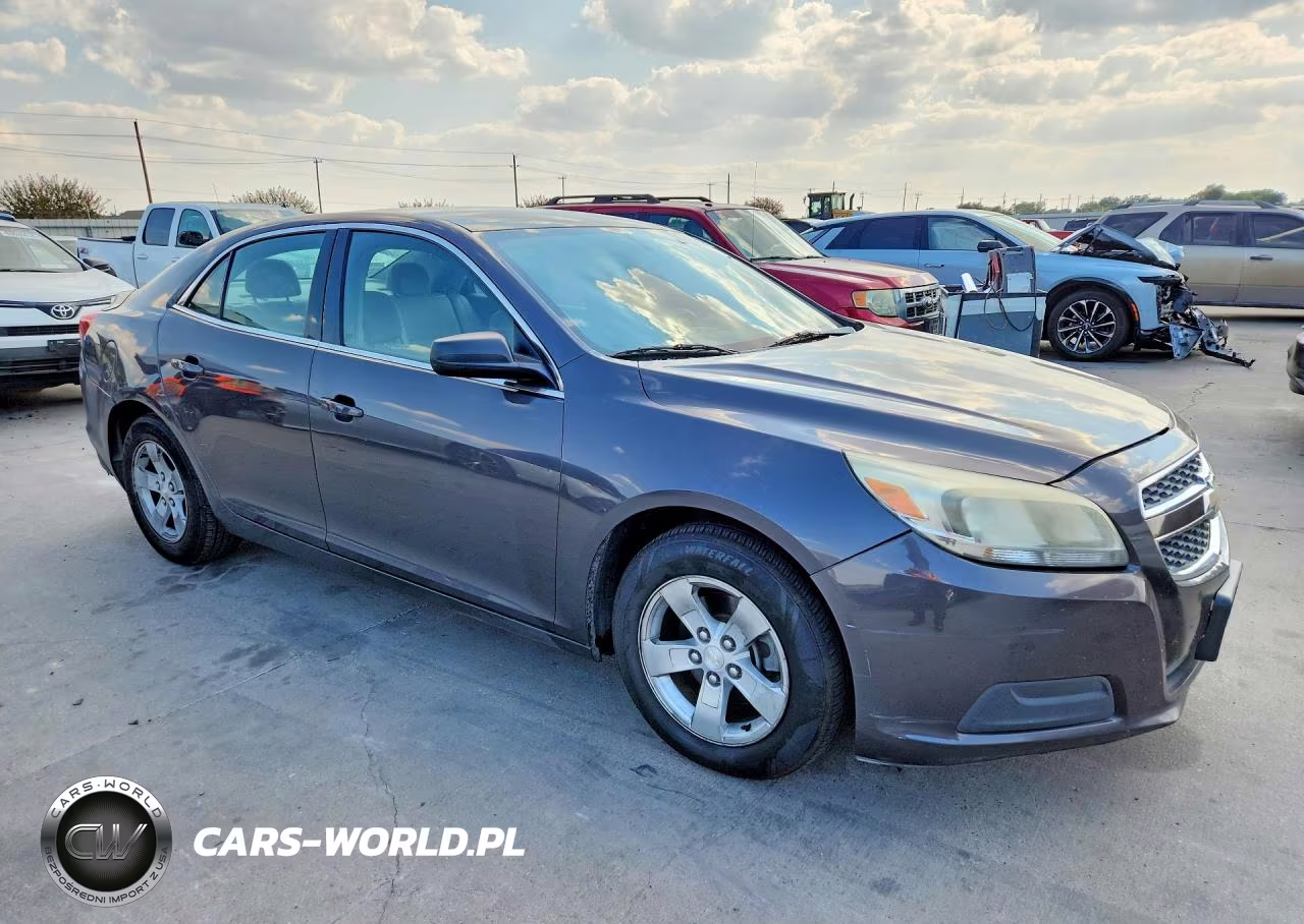 2013 Chevrolet Malibu Ls VIN:1G11B5SA5DF255787 - 4