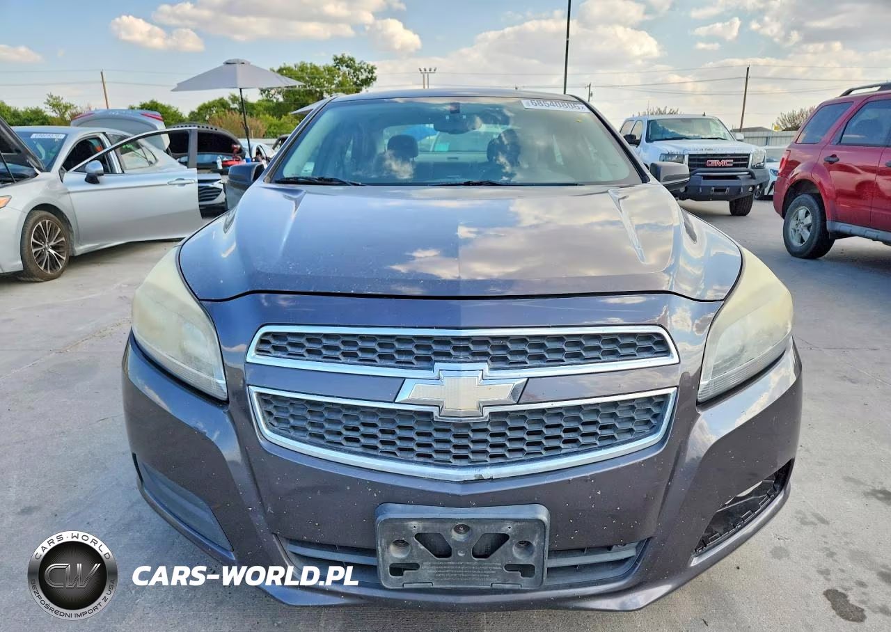2013 Chevrolet Malibu Ls VIN:1G11B5SA5DF255787 - 5