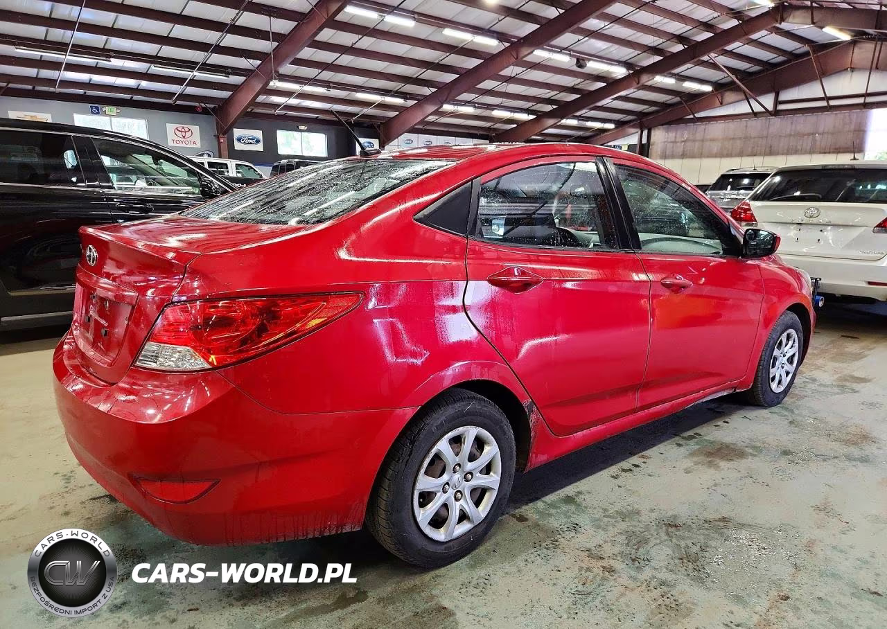 2013 Hyundai Accent VIN:KMHCT4AE7DU475855 - 3