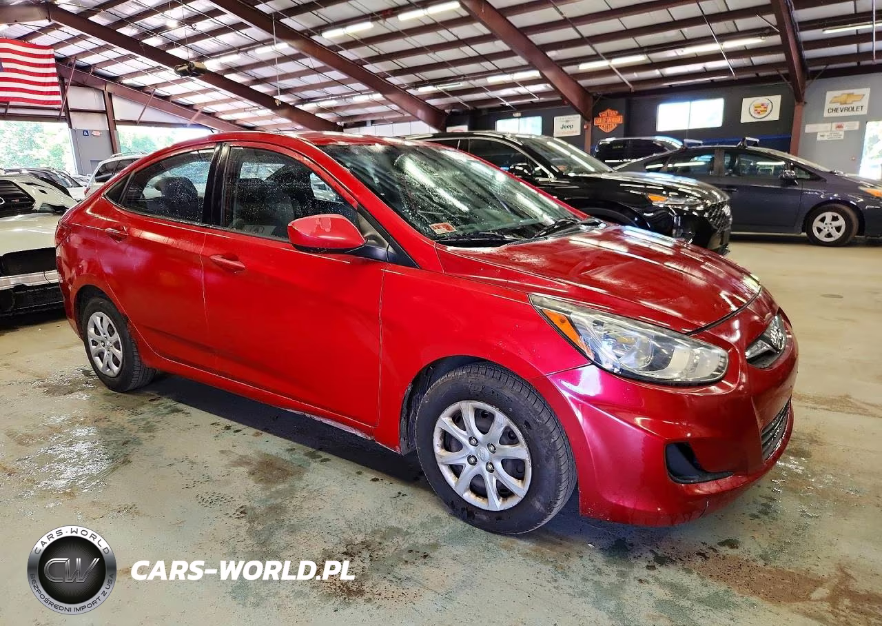 2013 Hyundai Accent VIN:KMHCT4AE7DU475855 - 4