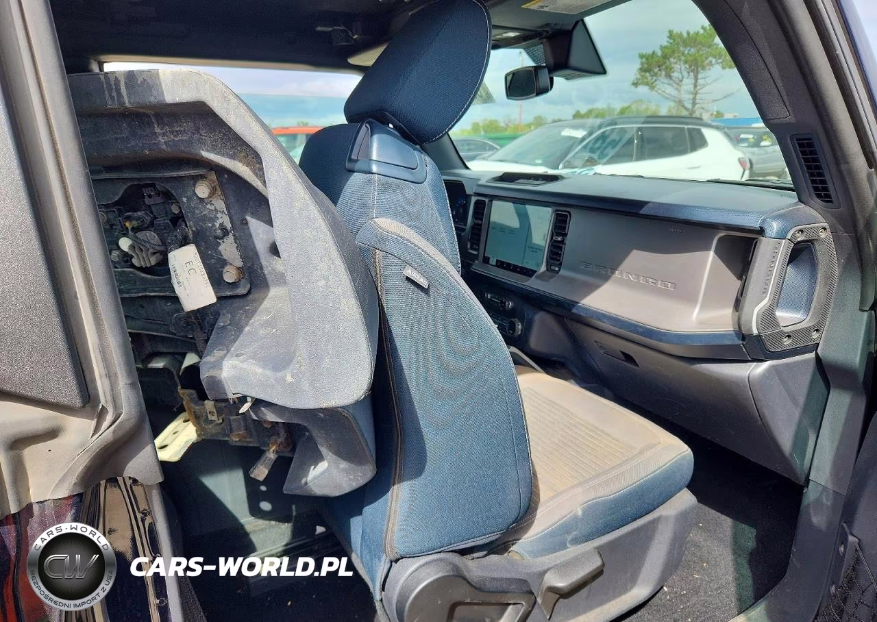 2021 Ford Bronco Base VIN:1FMDE5AH8MLA61259 - 11