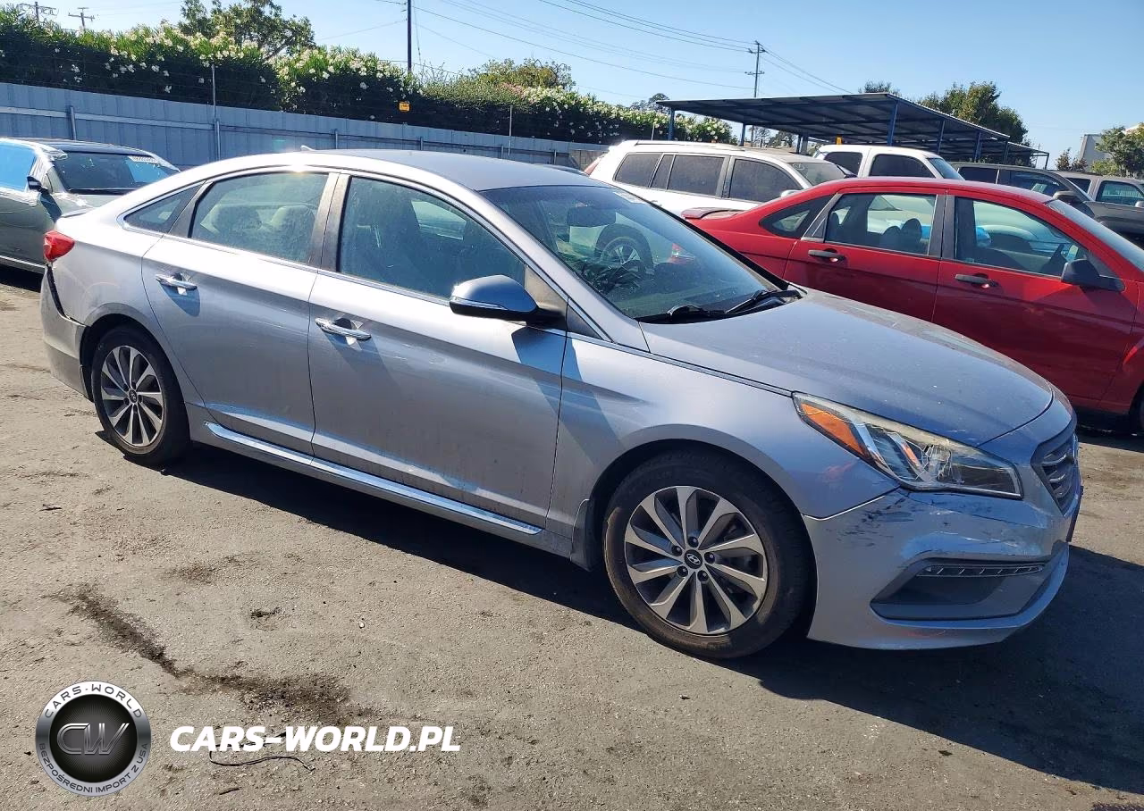 2015 Hyundai Sonata Sport VIN:5NPE34AF7FH128285 - 4
