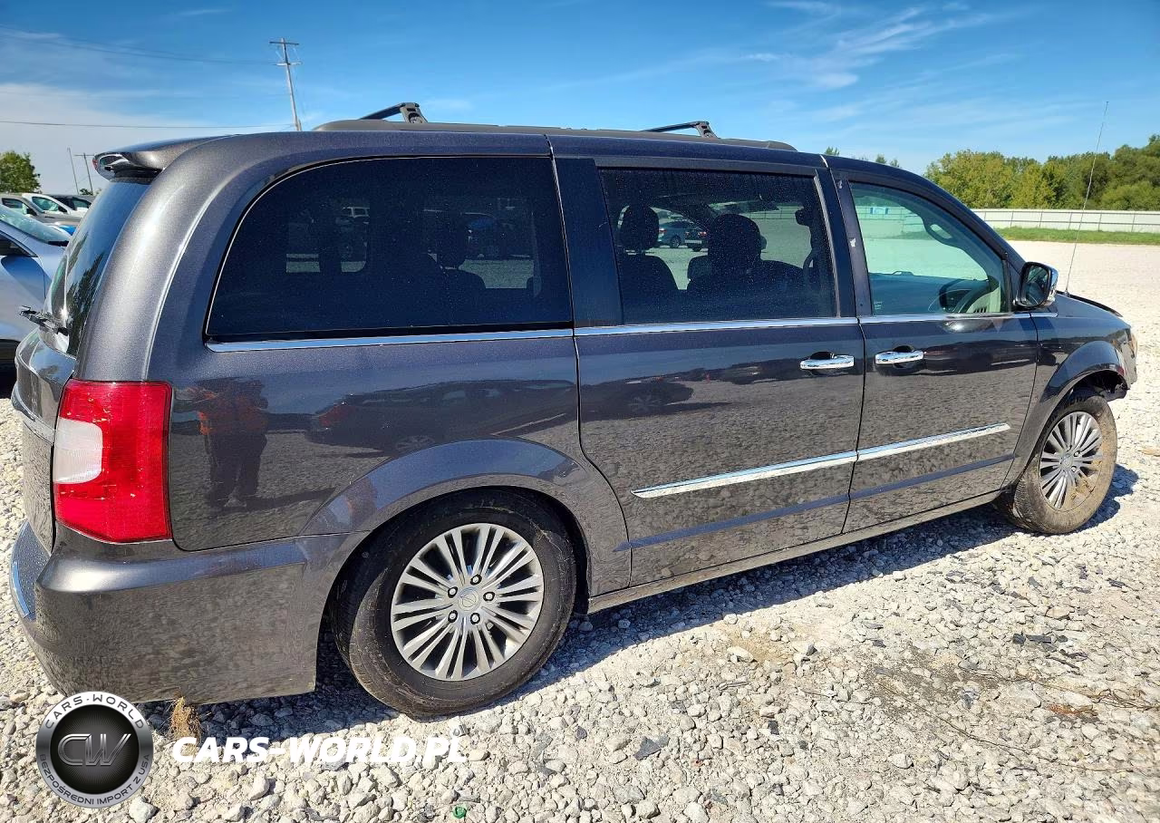 2016 Chrysler Town & Country Touring L VIN:2C4RC1CGXGR174526 - 3