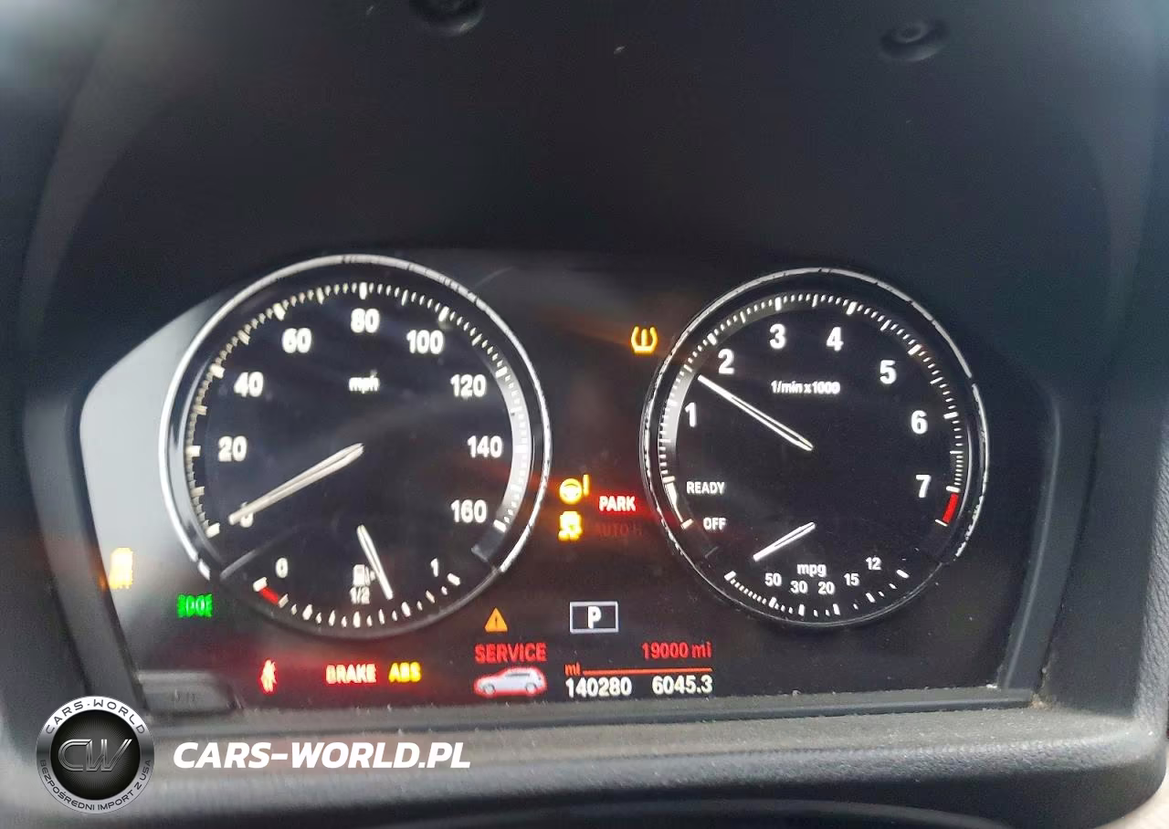 2018 BMW X2 xDrive28I VIN:WBXYJ5C38JEF75394 - 9