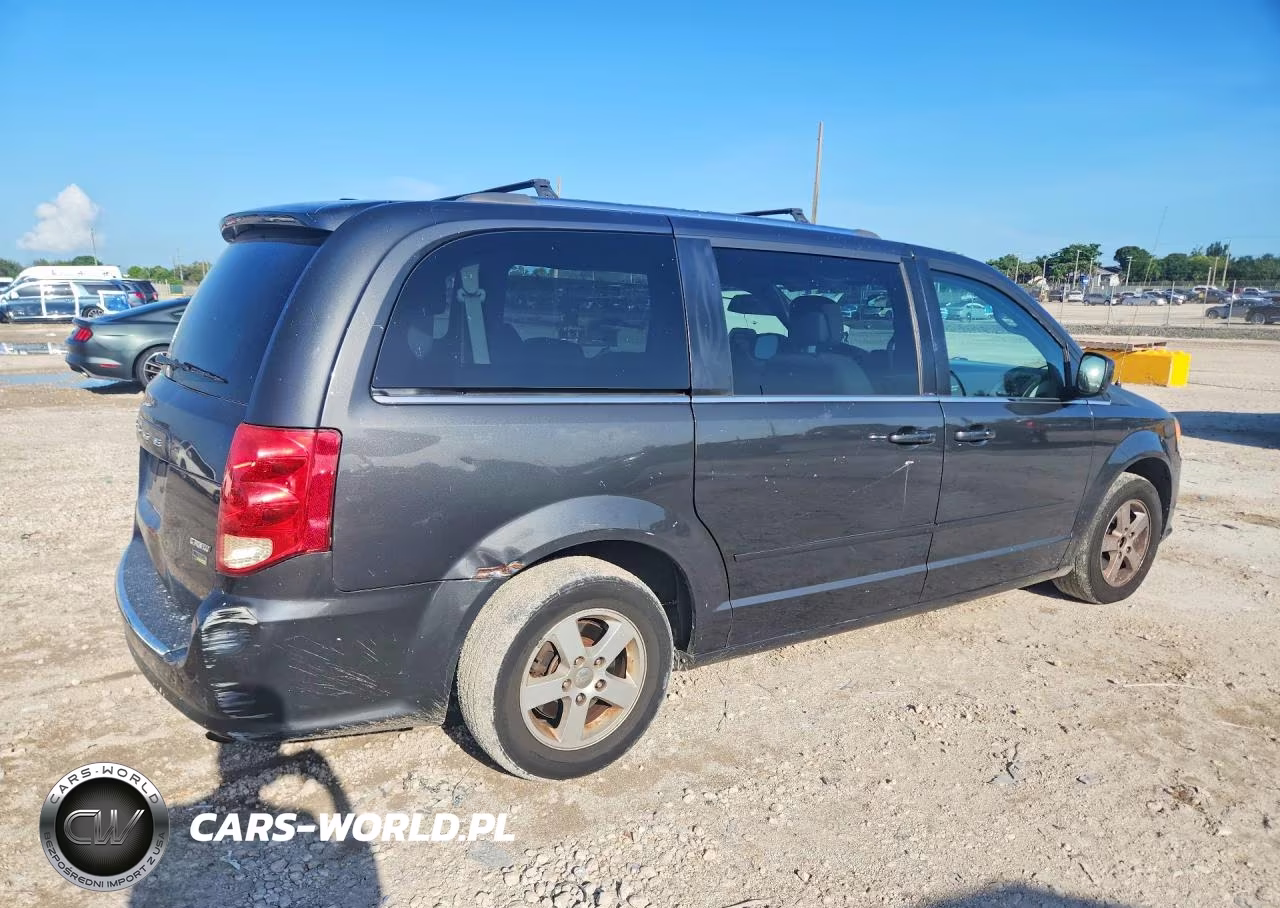 2011 Dodge Grand Caravan Crew VIN:2D4RN5DG0BR755108 - 3