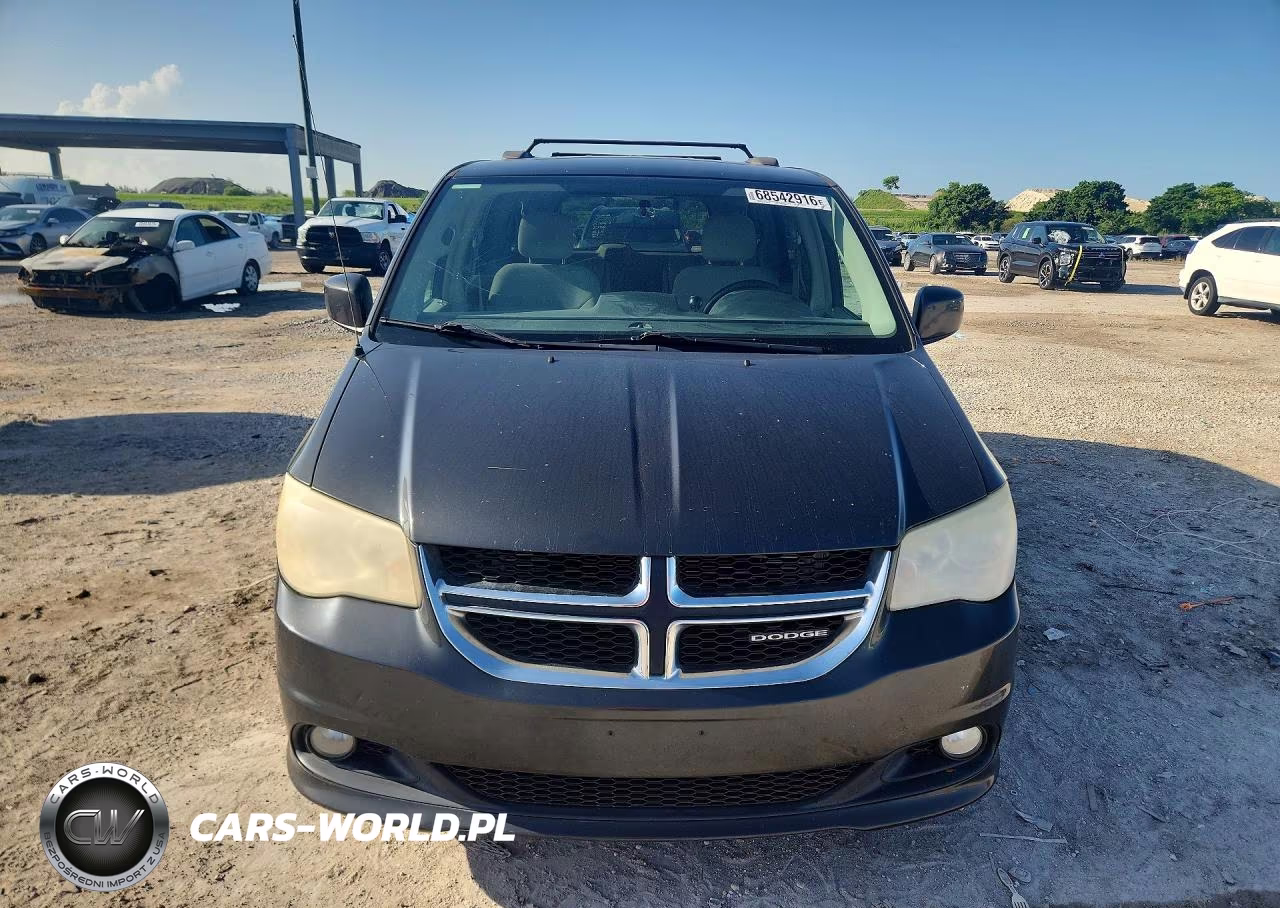 2011 Dodge Grand Caravan Crew VIN:2D4RN5DG0BR755108 - 5