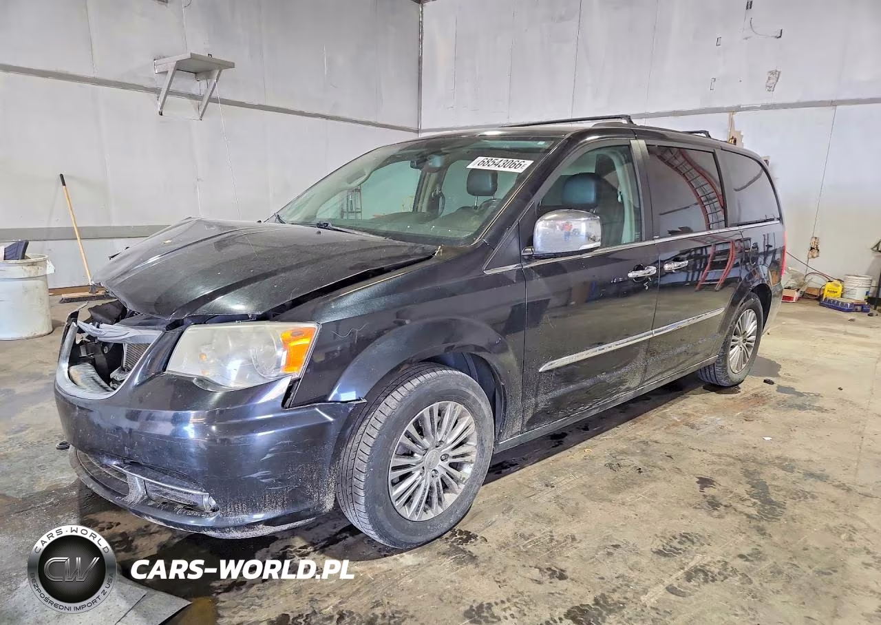 2014 Chrysler Town & Country Touring L