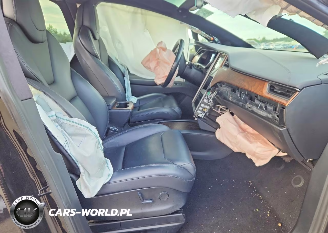2018 Tesla Model X VIN:5YJXCDE2XJF112251 - 7