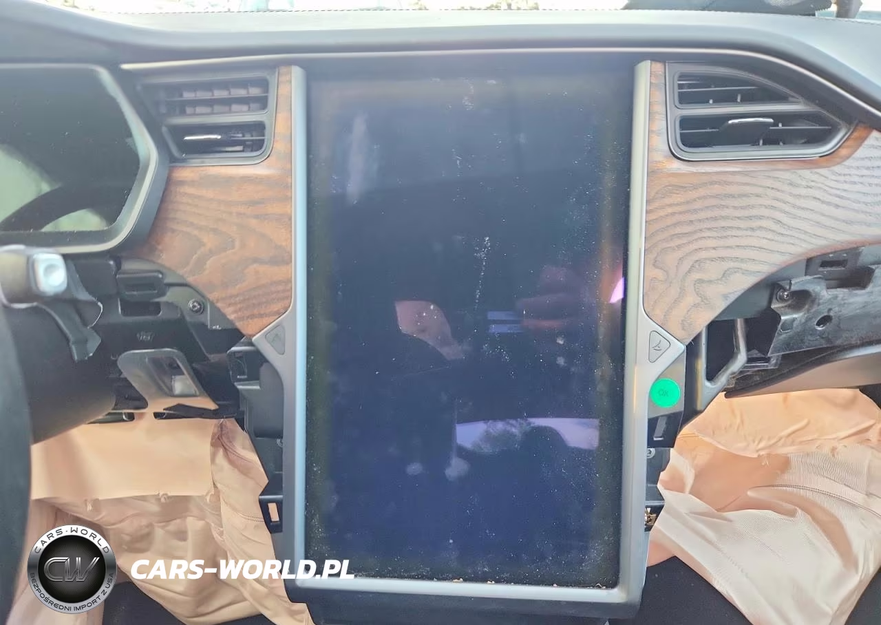 2018 Tesla Model X VIN:5YJXCDE2XJF112251 - 9