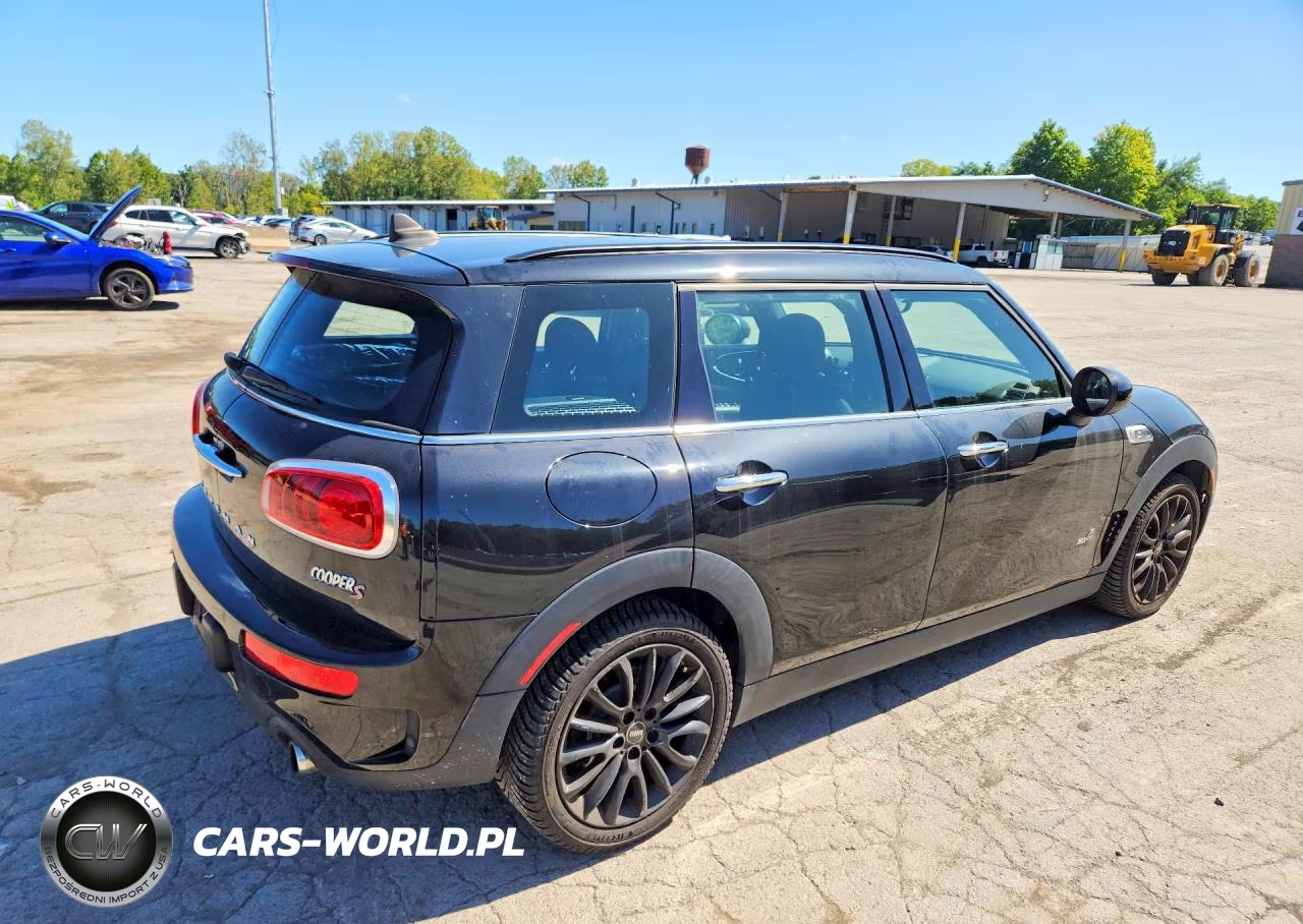2017 Mini Cooper S Clubman All4 VIN:WMWLU5C3XH2E84313 - 3